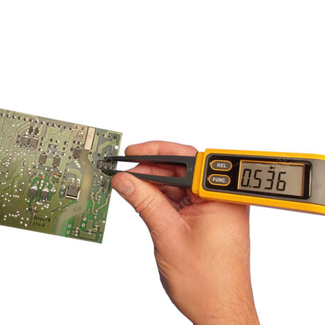 multimetre-numerique-testeur-ergonomique-de-condensateur-resistance-et-diode-07